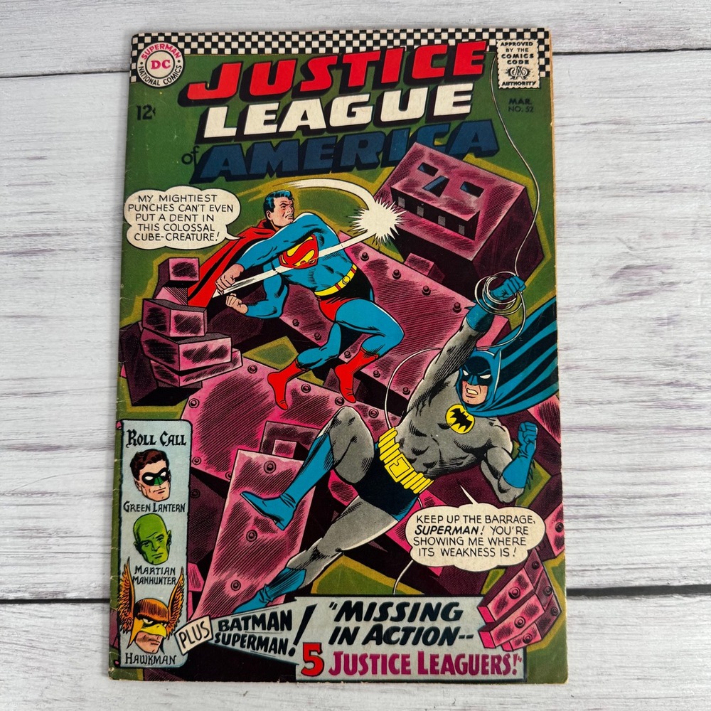 Justice League of America #52 DC 1967 Superman Batman‎ Silver Age Comic Book